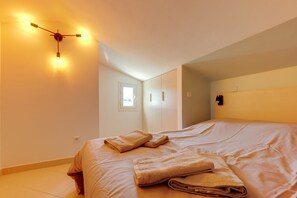 2 bedrooms, free WiFi
