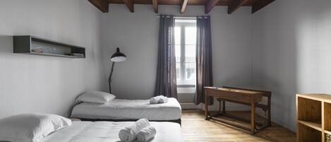 2 Schlafzimmer, Bügeleisen/Bügelbrett, kostenloses WLAN, Bettwäsche