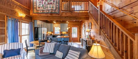 Televisión de pantalla plana, chimenea, reproductor de DVD