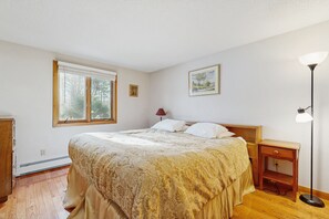 4 Schlafzimmer, Bügeleisen/Bügelbrett, WLAN, Bettwäsche