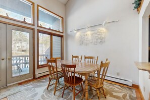 Dining - Spacious townhome with WiFi, deck, fireplace, & pool (Conway)