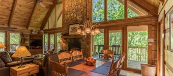 Almost Heaven Bright and Sunny Cabin with hot tub in the Valle Crucis Area