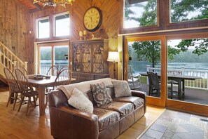 TV, books - Lakefront home with private beach & dock - close to skiing (Conway)