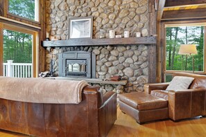 TV, fireplace, books - Lakefront home with private beach & dock - close to skiing (Conway)