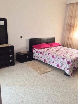 3 bedrooms, iron/ironing board, WiFi