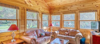 NYTT LISTE! Lakefront hus m / 275 meter med vannkanten, vedlagt veranda, firepit