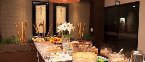 Gratis frukostbuffé varje dag