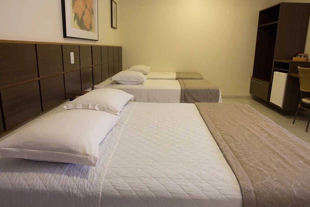 family room, multiple beds, non smoking | minibar, desk, free wifi, bed sheets