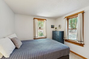 3 室のベッドルーム、アイロン / アイロン台、インターネット、ベッドシーツ