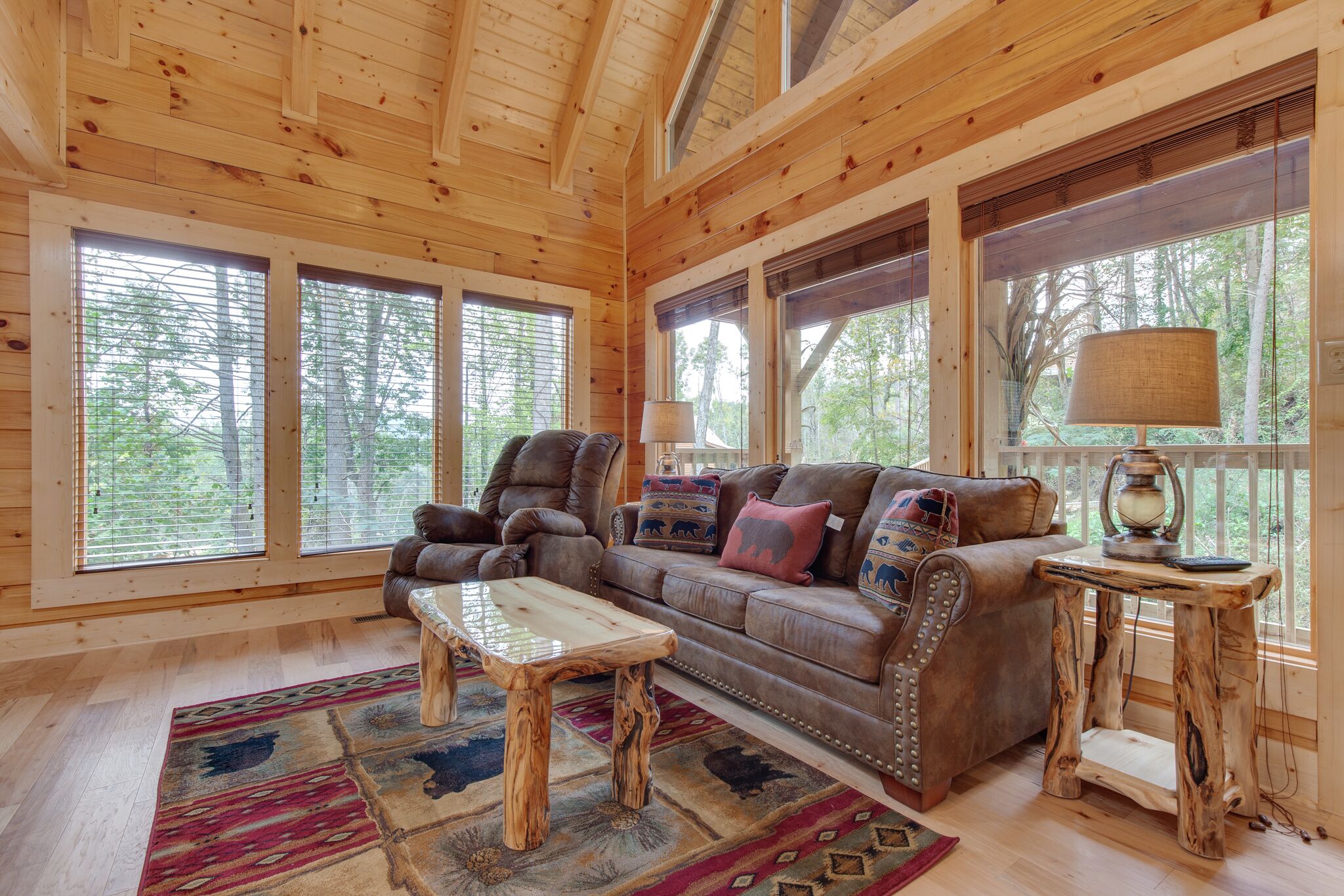 12 Best PetFriendly Cabin Rentals In Gatlinburg, Tennessee Updated