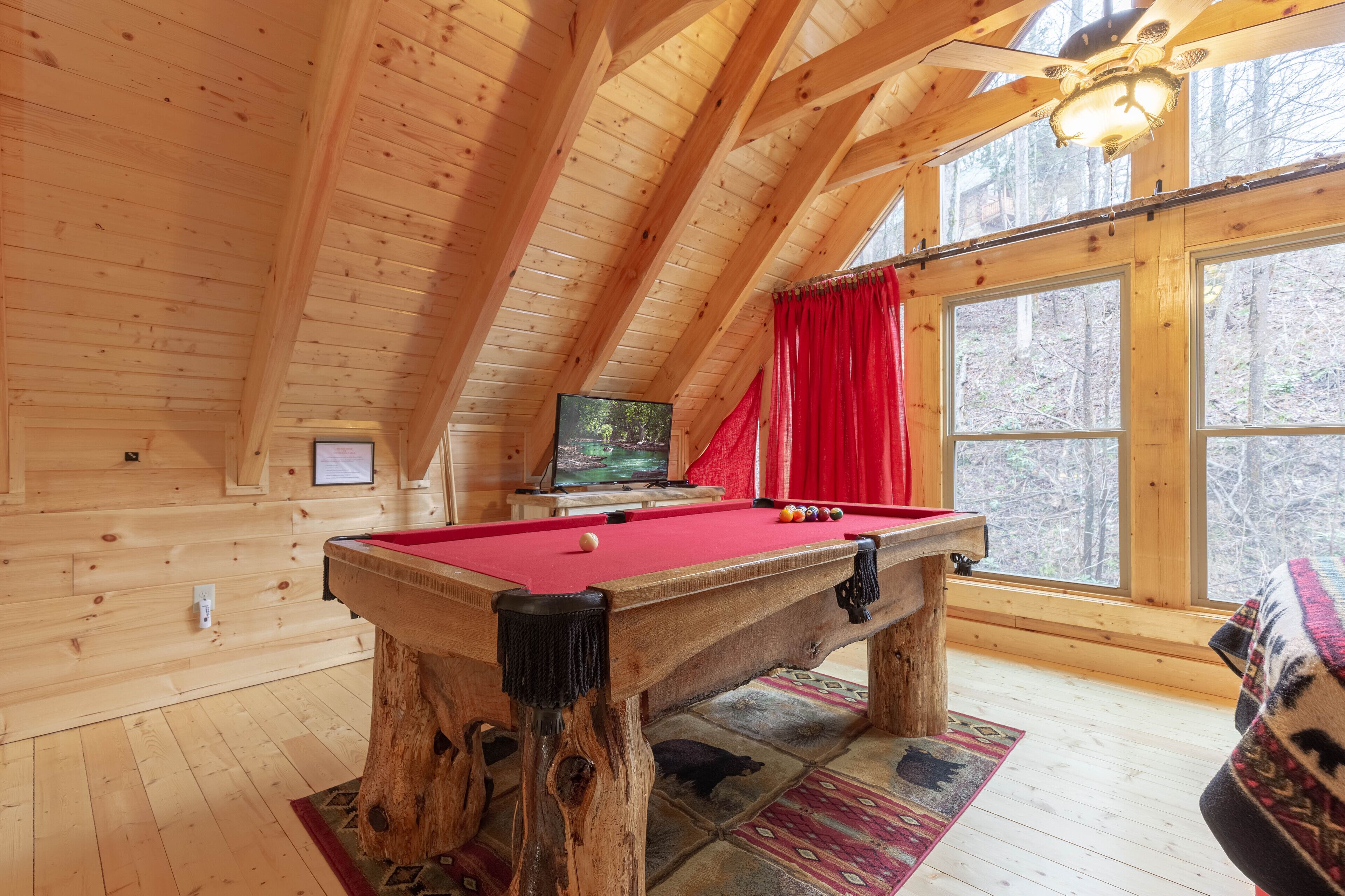 12 Best PetFriendly Cabin Rentals In Gatlinburg, Tennessee Updated