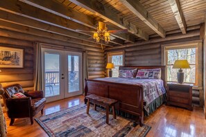 4 bedrooms, free WiFi, bed sheets