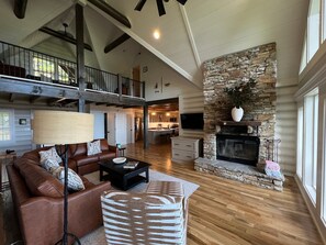 TV, fireplace, foosball, books - Highland Mist  Pet Friendly, Beautiful Views, Hot Tub, Game Tables, Winery Close by (Banner Elk)