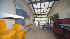 BBQ/picnic Area - Peppercorn Motor Inn (Narromine)
