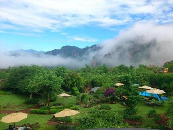 Quang cảnh nhìn từ nơi lưu trú