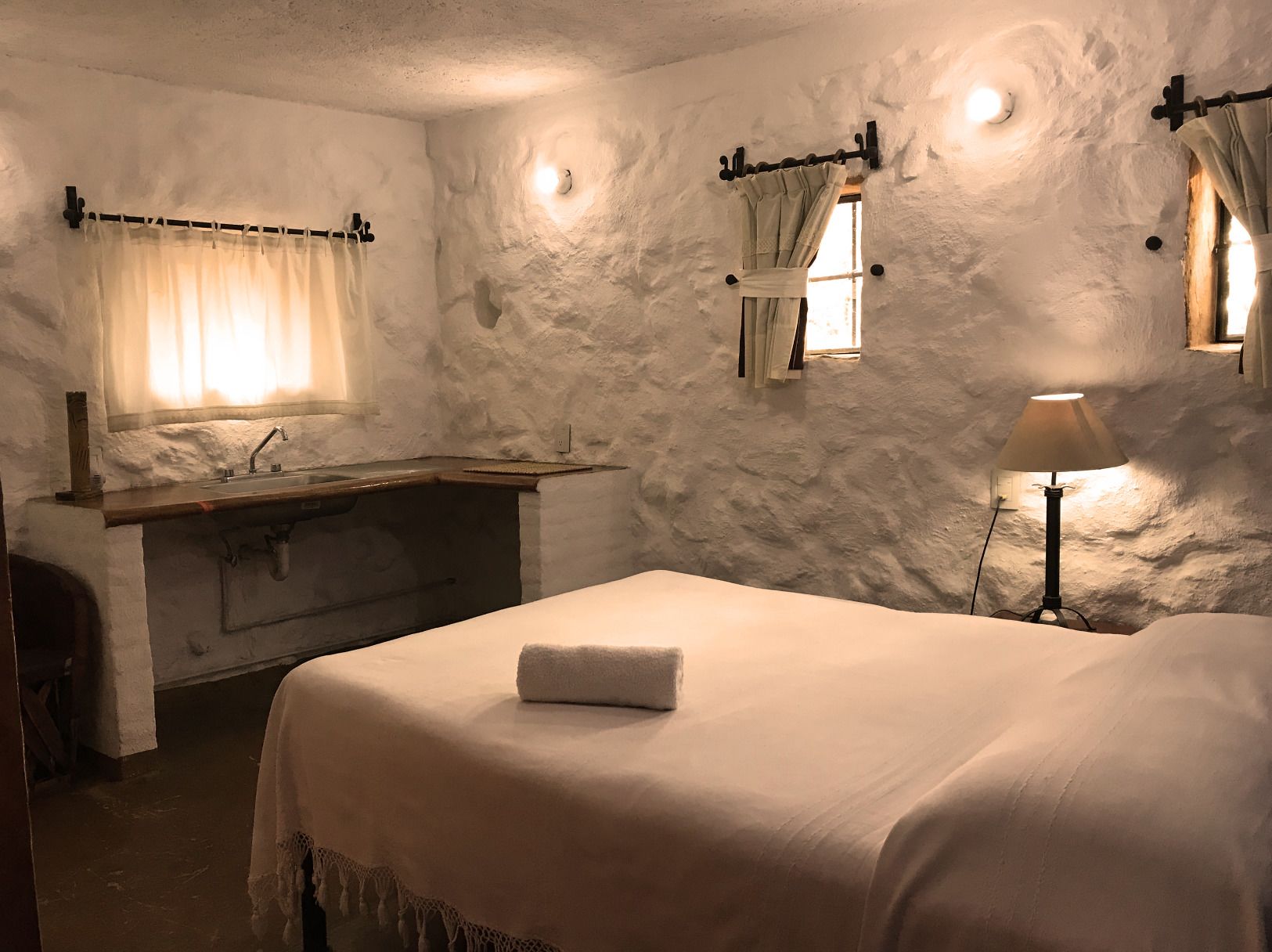 classic room, multiple beds, accessible, courtyard view | egyptian cotton sheets, premium bedding, down duvets, minibar