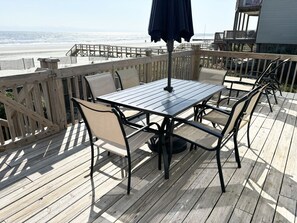 Outdoor dining - Ocean Front Coastal Charm (Folly Beach)