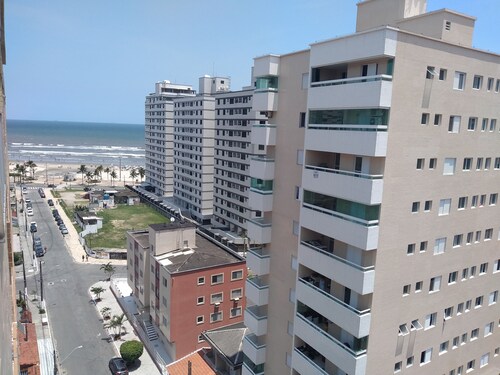 Property unavailable, the application has not yet cancelled the ad. 