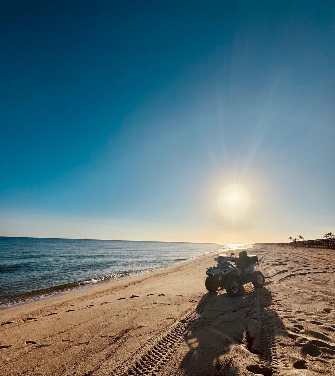 Beach nearby, sun-loungers, beach towels