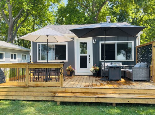 The Hideaway- Lake view Cottage In Wine Country 