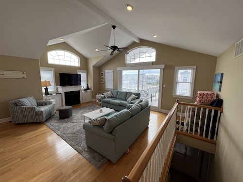 ¡Justo al lado de Beach Block Spacious Town Home con fácil acceso a la playa!