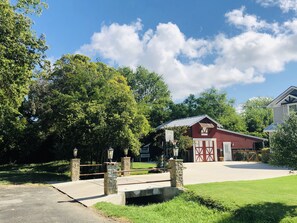 Exterior - The little red barn in the city (Boerne)