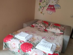 4 bedrooms, free WiFi - Luxury apartment for rental (Sighetu Marmației)
