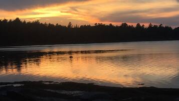 Camastros y toallas de playa