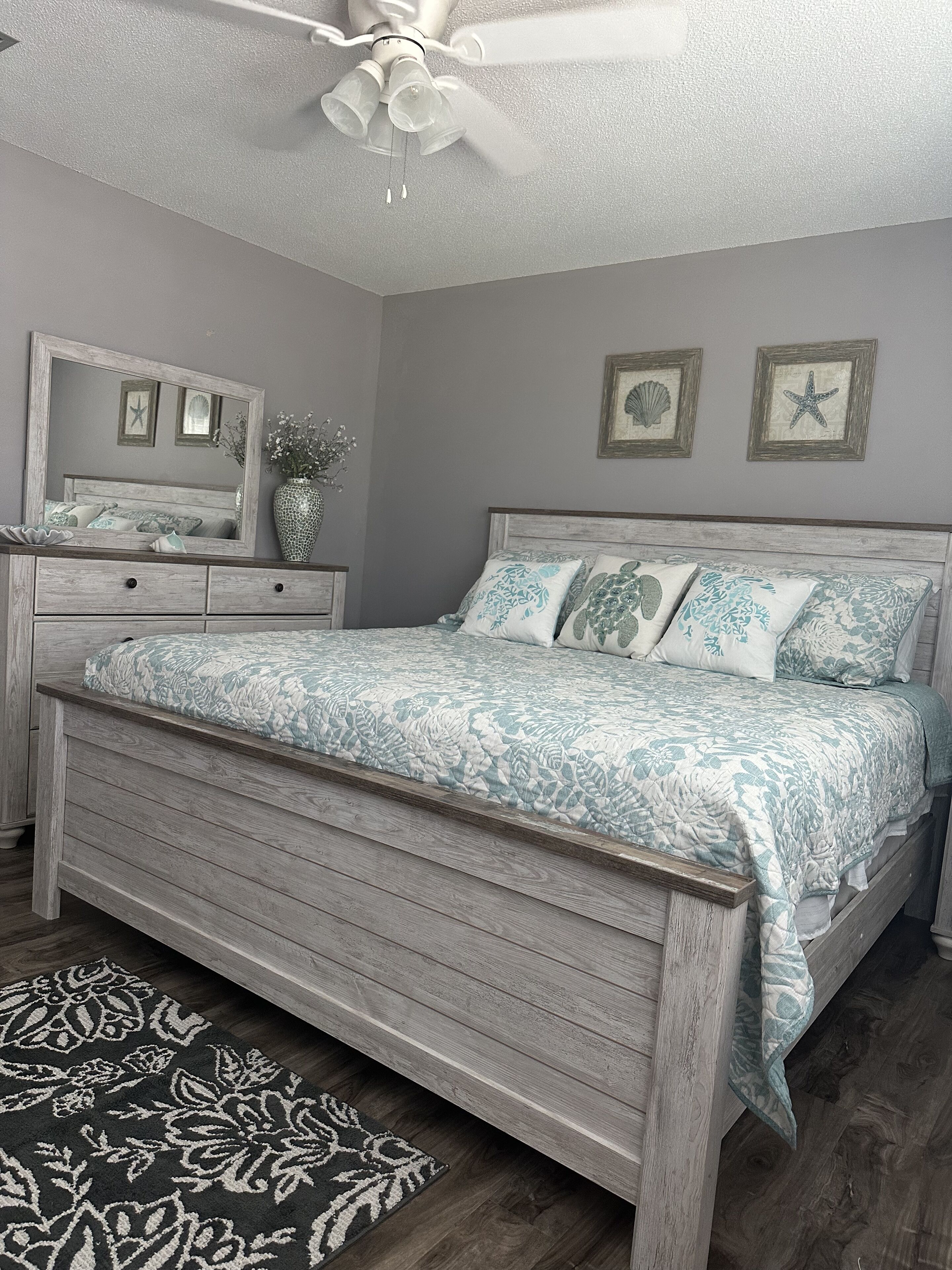 2 bedrooms, desk, iron/ironing board, travel crib