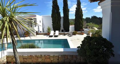 finca el retiro Ibiza, villa de luxe dans un environnement rustique pour 8 personnes