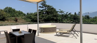 Large Rooftop Apartment overlooking the ruins of Pompeii,