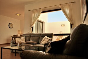 Smart TV, books, stereo, printers