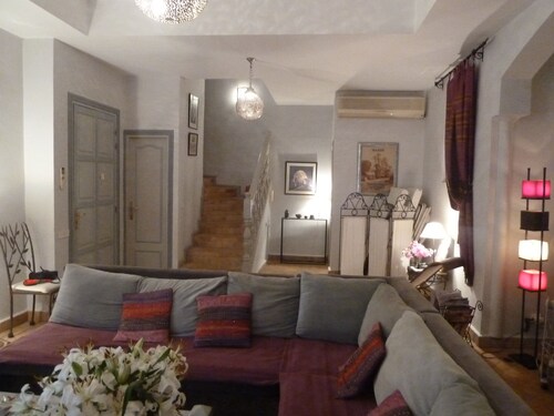 VILLA- MARRAKECH PALMARAIE,with swimming pool and tennis court