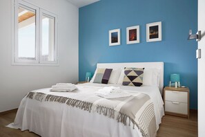 3 bedrooms, iron/ironing board, travel crib, free WiFi