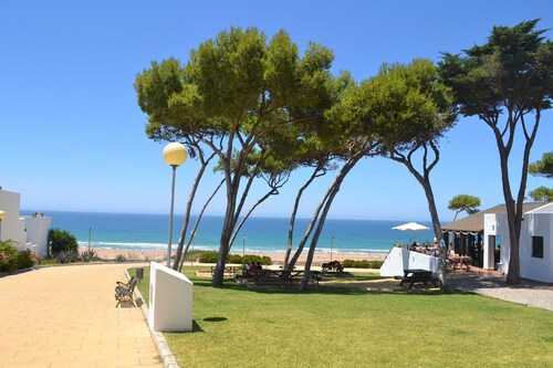Apartment pool in La Atalaya for 6 person, terrace and 250m. Beach
