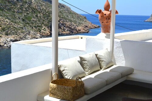 Spectacular and Charming House in Sifnos Keronissos Village
