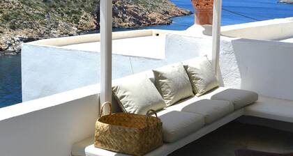 Spectacular and Charming House in Sifnos Keronissos Village