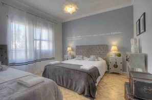 12 chambres, fer et planche à repasser, Wi-Fi, draps fournis