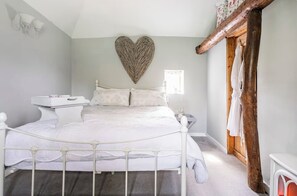 2 soverom, strykejern/-brett, reiseseng for barn og wi-fi (inkludert)