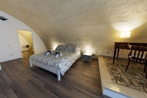 2 chambres, fer et planche à repasser, Wi-Fi, literie fournie