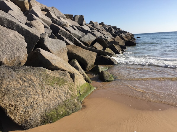 Plage à proximité, chaises longues