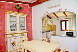 Dining - Villa with private pool (arzachena)