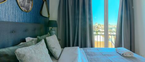 3 makuuhuonetta, silitysrauta/-lauta, Wi-Fi, vuodevaatteet