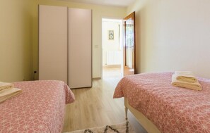 2 habitaciones, wifi gratis y ropa de cama 