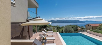 Charmant appartement à Plomin avec piscine