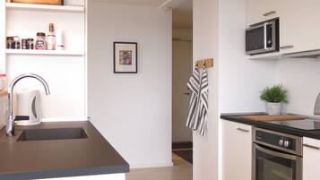 KylskÄp, mikrovÄgsugn, ugn och spishÀll