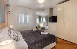 5 Schlafzimmer, Zimmersafe, Reisekinderbett, kostenloses WLAN