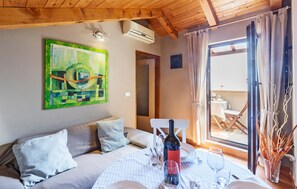 TV - Cozy apartment in Novigrad with WiFi (Novigrad)