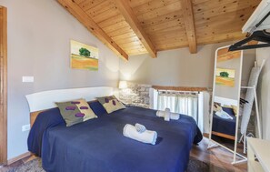 1 bedroom, free WiFi, bed sheets - Cozy apartment in Novigrad with WiFi (Novigrad)