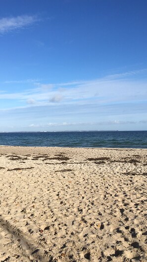 Una playa cerca
